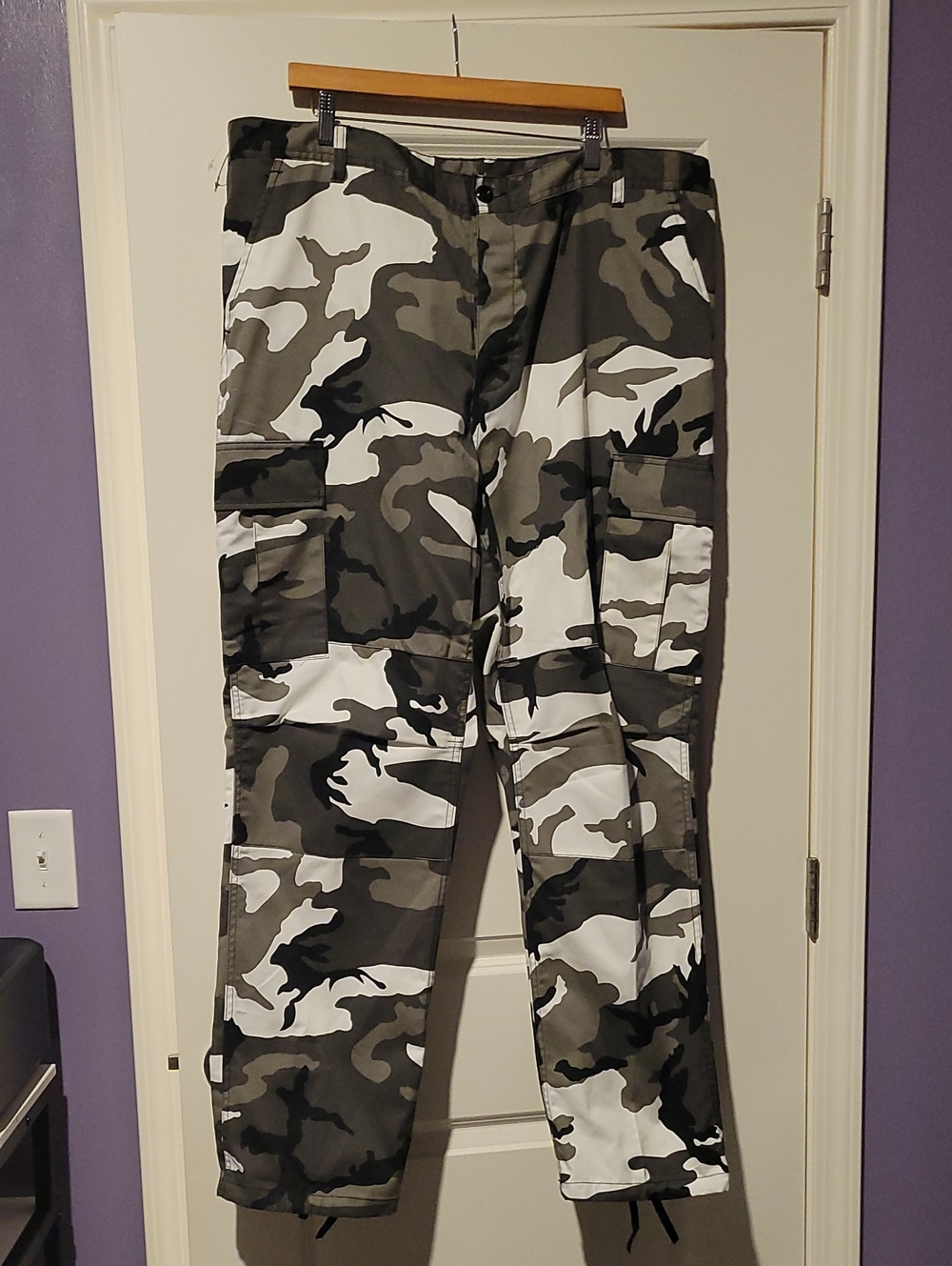 Men's Cargo Pants in Black & Gray Camo